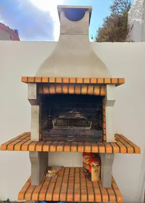Barbacoa disponible para clientes en la villa