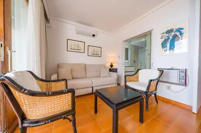 Zona de estar de MM-Precioso piso con terraza y vistas al Mar A/C