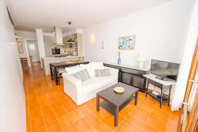Una televisión o centro de entretenimiento en MM-Precioso piso con terraza y vistas al Mar A/C