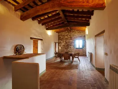 Plano de A Restored 16Th-Century Farmhouse Near Girona