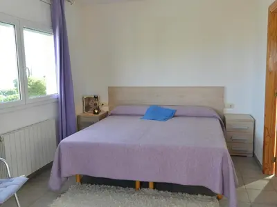 Cama o camas de una habitación en Casa Begur con piscina y parking, a 1,5 km de las playas - ES-185-24