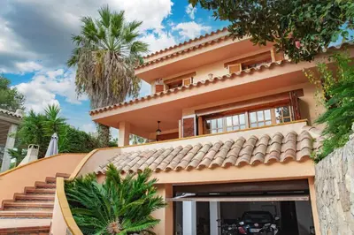 Edificio en el que se encuentra la villa