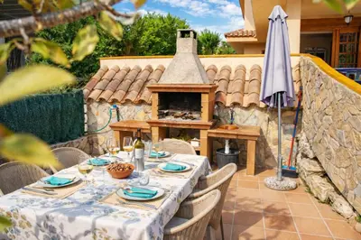 Un patio o zona al aire libre en Villa Ficus