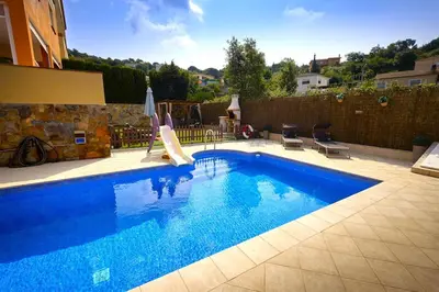Piscina en o cerca de Cozy house with pool