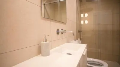 Un baño de Apartamento Pins by Hr Costabrava