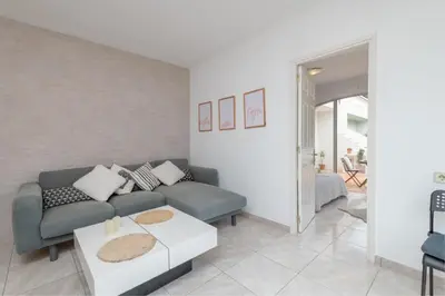 Zona de estar de 2 homes, pool and beautiful ocean view!
