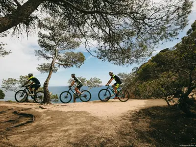 Montar en bicicleta en Apartamento en primera línea de Tamariu para 4-6 pers, con AC - HISP-233-477 o alrededores