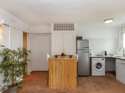 Una cocina o zona de cocina en Apartamento Romántico en Tamariu, Terraza Privada, Playa a 150m, Wi-Fi Incluido - HISP-233-581