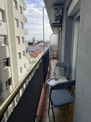 Un balcón o terraza de Apartamento soleado junto al mar Els Pins