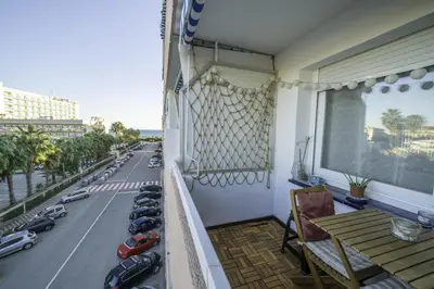 Un balcón o terraza de HomeHolidaysRentals Pinedalovers - Costa Barcelona