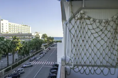 Plano de HomeHolidaysRentals Pinedalovers - Costa Barcelona
