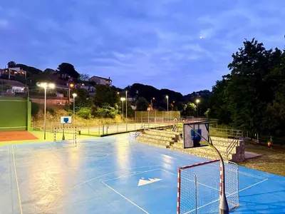 Instalaciones para jugar a tenis o squash en Villa Maria Magdalena Pool & BBQ o alrededores