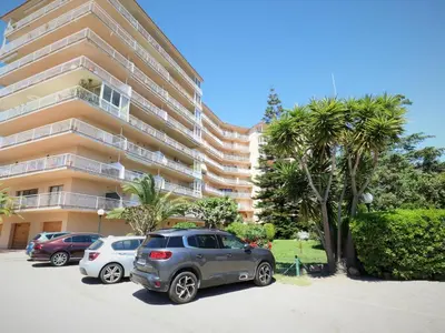 Edificio en el que se encuentra el apartamento