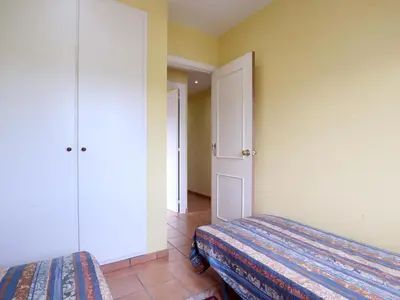 Cama o camas de una habitación en Apartamento en S'Agaró para 6 personas con piscina y aparcamiento - ES-298-3