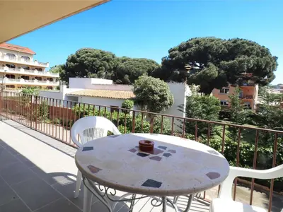 Un balcón o terraza de Apartamento 6 pers. a 50m playa de Sant Pol - ES-298-24