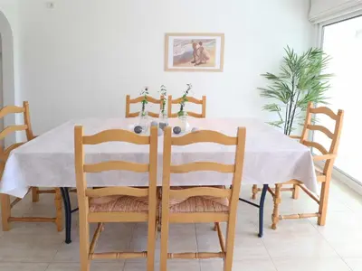 Plano de Apartamento familiar para 6 con terraza en Sant Feliu de Guíxols - ES-298-25