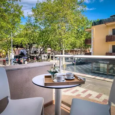 Apartamento céntrico en S'agaró con balcón y estacionamiento - ES-298-28