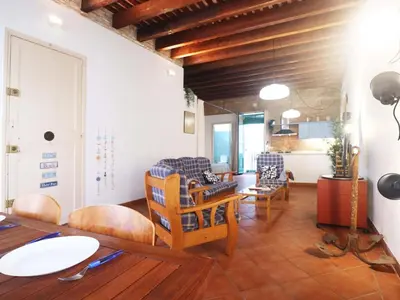 Zona de estar de Loft renovado en el centro de Sant Feliu, 2 habitaciones, cerca de la playa - ES-298-42