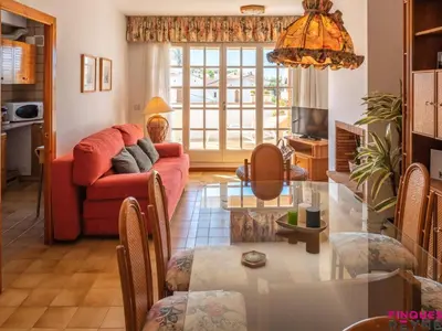 Una cocina o zona de cocina en Apartamento 2 habitaciones con terraza y tenis, cerca de la playa - ES-298-36