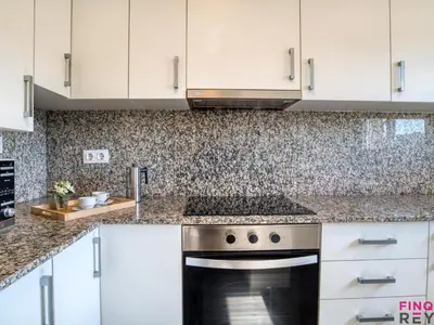 Una cocina o zona de cocina en Apartamento céntrico en S'agaró con parking a 7 min de la playa - ES-298-43