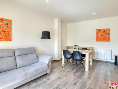 Zona de estar de Apartamento céntrico en S'agaró con parking a 7 min de la playa - ES-298-43