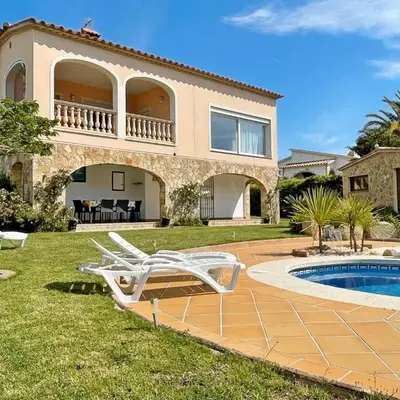 Villa familiar en S'Agaró con piscina privada - ES-298-53