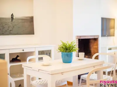 Plano de Apartamento en planta baja con jardín y acceso a piscina, cerca de playa de Sant Pol - ES-298-47