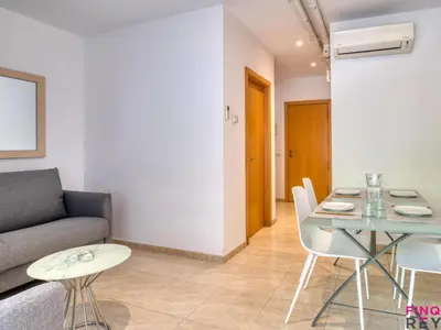 Zona de estar de Dúplex en S'agaró con 2 dormitorios y balcón, parking incluido - ES-298-32
