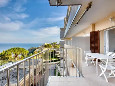 Un balcón o terraza de Apartamento en Sant Pol con Wifi y Aparcamiento - ES-298-54