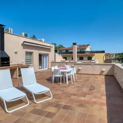 Dúplex en el centro de S'agaró con terraza y parking - ES-298-55