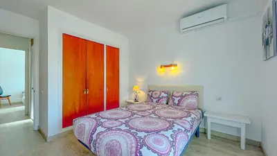 Cama o camas de una habitación en Vivalidays Gabriel - Fenals - LLoret de Mar