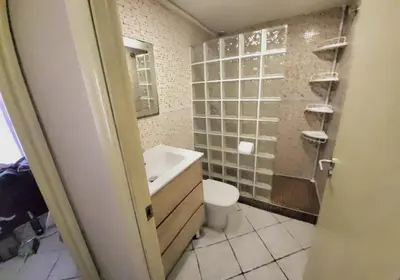 Un baño de Cozy Blanes Apartment