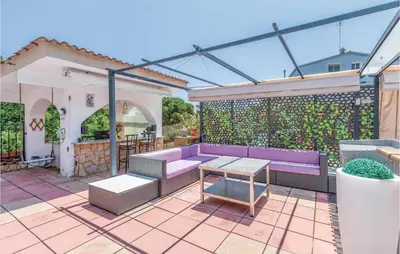 Zona de estar de Amazing Home In Tordera
