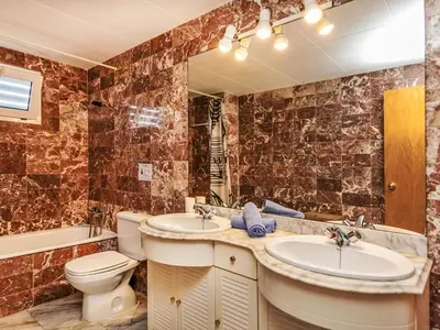 Un baño de Apartment Blanes Beach by Interhome
