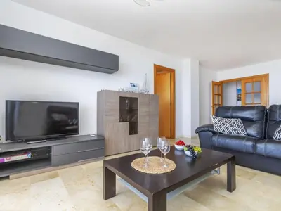 Una televisión o centro de entretenimiento en Apartment Blanes Playa by Interhome
