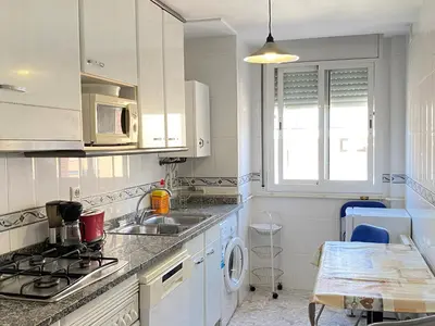 Una cocina o zona de cocina en Lloret Fenals Apartment Antilles