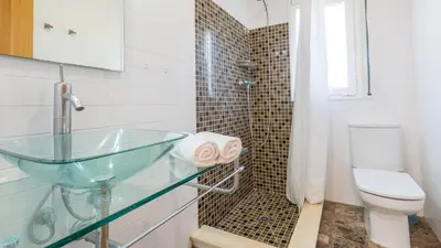 Un baño de 2Lin - Lloret de Mar