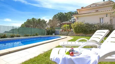 Piscina en o cerca de 2Lin - Lloret de Mar