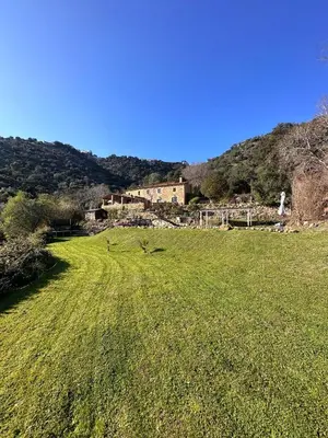 Paisaje cerca of this country house