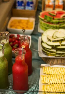 Comida en o cerca de este hotel