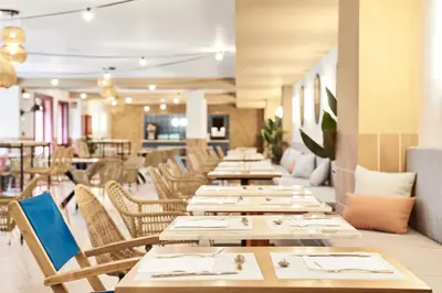 Un restaurante o sitio para comer en tent Lloret de Mar