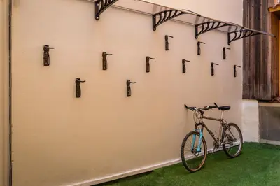 Montar en bicicleta en BYPILLOW Erba o alrededores