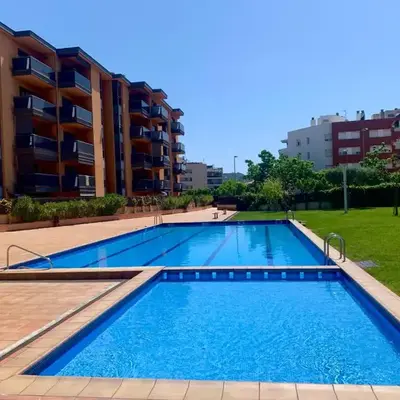 Bright & spacious 2BR in Fenals with pool view