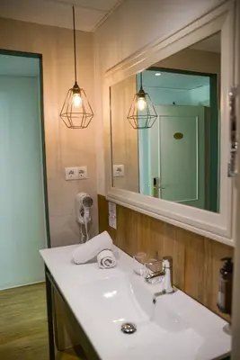 Un baño de Lloret Vibe Affiliated by FERGUS