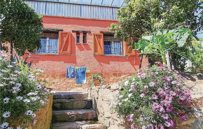 Jardín al aire libre en Beautiful Apartment In Palamós