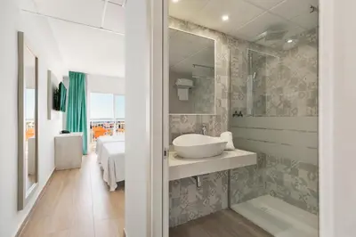 Un baño de Hotel Best Lloret Splash