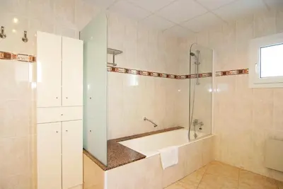 Un baño de Hotel Port-Bo