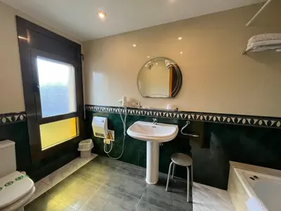 Un baño de Hostal Tarrés