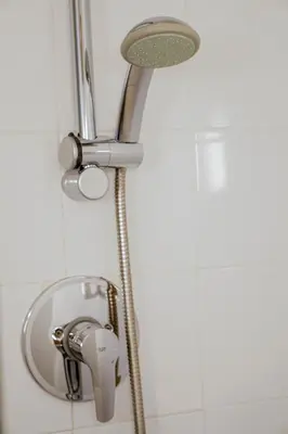 Un baño de Ibis Budget Girona Costa Brava