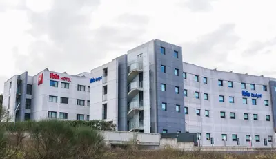 Edificio en el que se encuentra el hostal o pensión